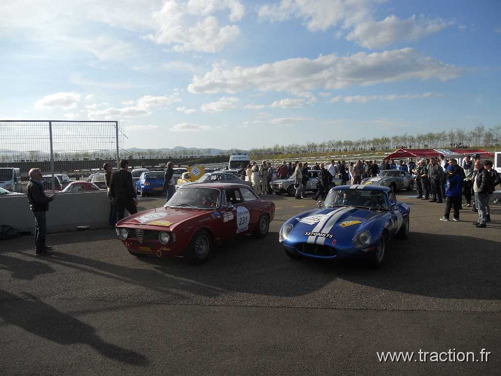 2014_Tour_Auto (35).JPG - Tour Auto 2014 Optic 2000, Anneau du Rhin, participant N° 231 VERQUIN/RICOUR FRA/FRA ALFA ROMEO 1600 GTA 1965et N° 235 RENAULT/RENAULT FRA/FRA JAGUAR Type E 1964